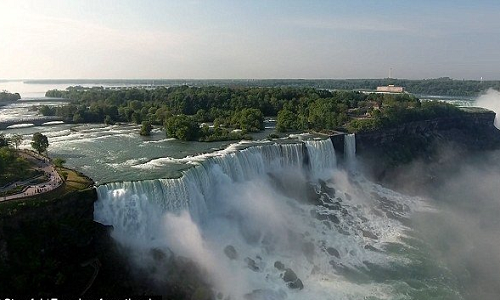 Cảnh tượng không tin nổi khi ngắm thác Niagara từ trên cao