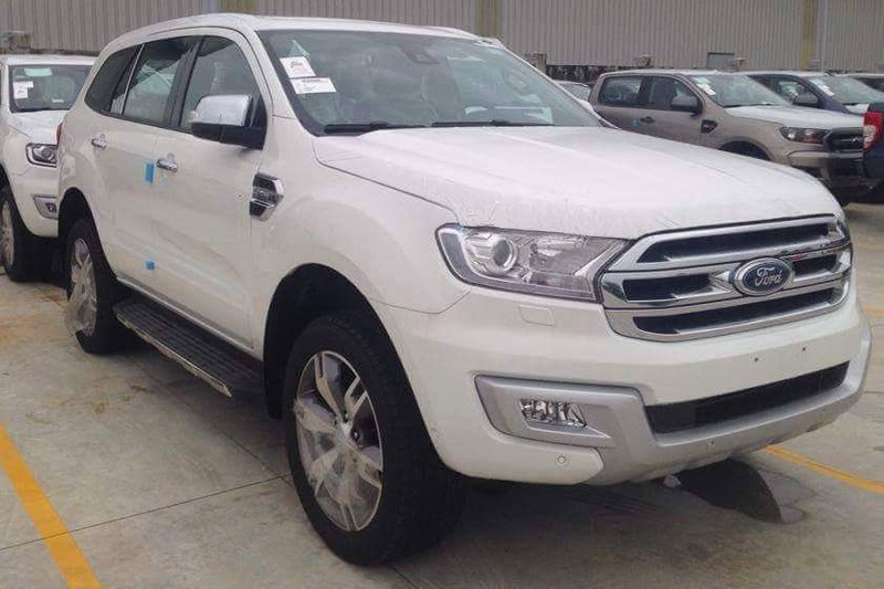 Loạt xe Ford Everest 2015 về Việt Nam chuẩn bị ra mắt