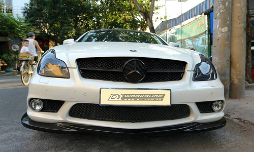 Mercedes CLS 63 AMG đời cũ mạnh như siêu xe ở Sài Gòn