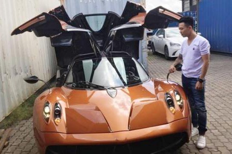 "Thần gió" Pagani Huayra 100 tỷ của Minh Nhựa bỏ xó gara