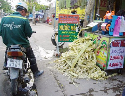 Nước mía vỉa hè: Tiện lợi nhưng không an toàn