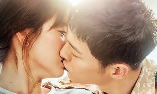 Tan chảy cảnh âu yếm của Song Hye Kyo - Song Joong Ki trong phim