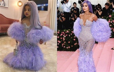 Mới 2 tuổi con gái nhà tỷ phú Kylie Jenner có loạt túi xách hàng hiệu đáng mơ ước