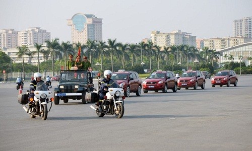 Ngắm dàn xe PCCC hiện đại nhất Hà Nội diễu hành