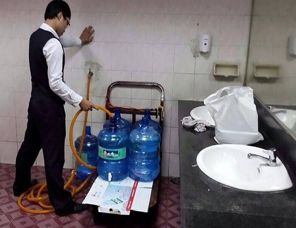 Nước tinh khiết sân bay Tân Sơn Nhất lấy từ… vòi toilet?