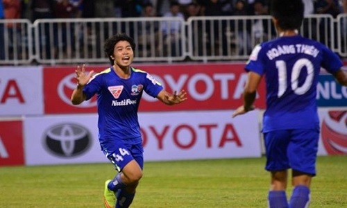 Công Phượng, Xuân Trường, Tuấn Anh mở màn V-League 2015 tưng bừng