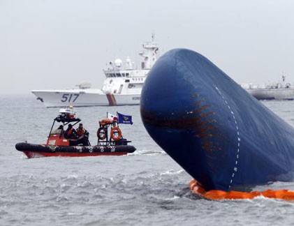 Toàn cảnh ngày thứ 3 vụ chìm phà Sewol: 26 người thiệt mạng