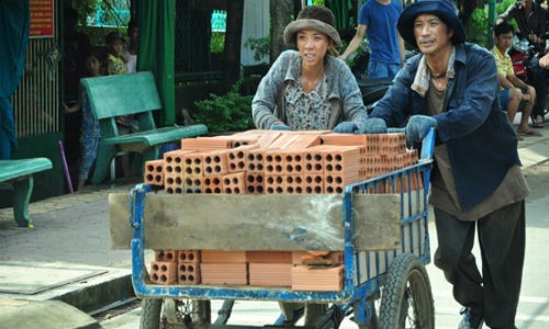 Cười lăn lộn với trailer phim Tết “Trúng số“