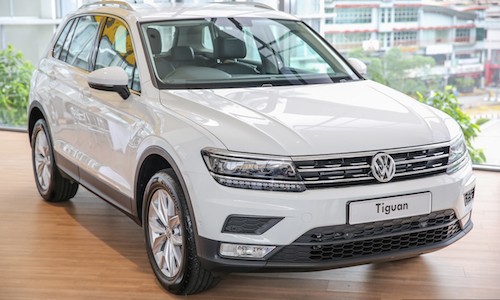 Volkswagen Tiguan “đấu” Mazda CX-5 chốt giá 763 triệu