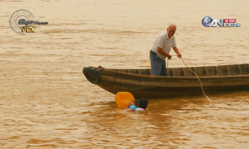 "Ông tiên" 80 tuổi và những lần cứu người trên sông Hậu