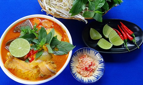 Video: Cách làm canh bún cà ri gà ngon ngất ngây 