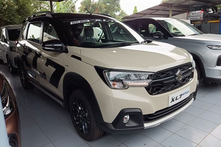 Suzuki XL7 Hybrid 2023 từ 448 triệu tại Indonesia