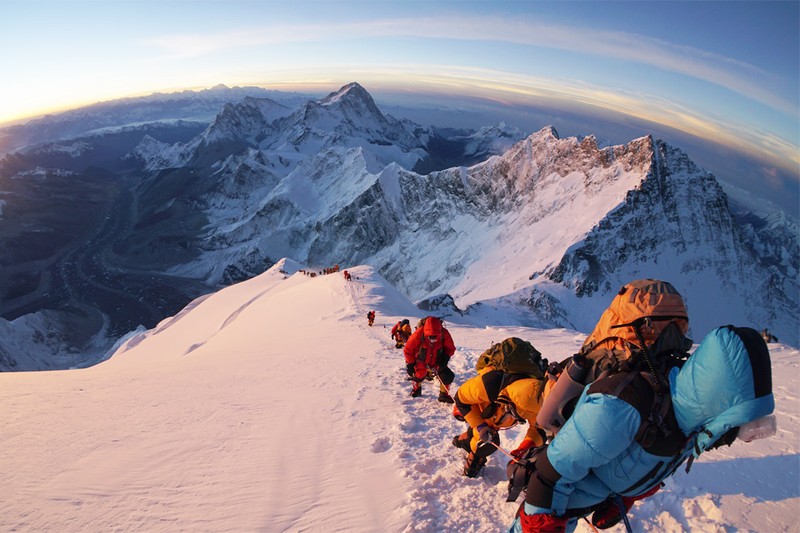 Vì sao 200 người bỏ mạng tại 'vùng đất chết' Everest?