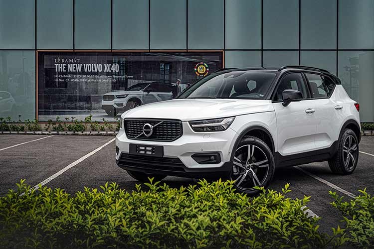 Các mẫu xe sang Volvo đang giảm giá đến hơn 300 triệu đồng 