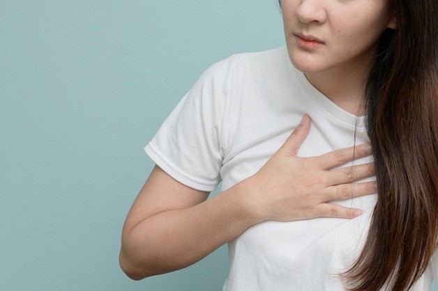 Bác sĩ chỉ rõ nguyên nhân gây ngực căng đau, tức và những rủi ro 