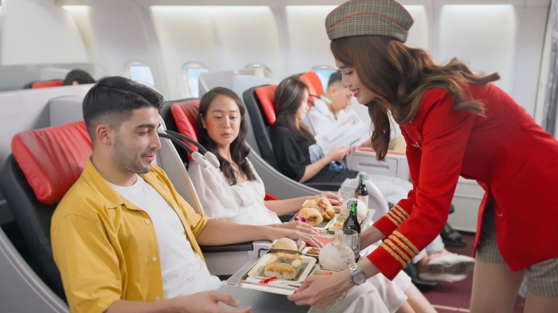 Vietjet tang chuyen bay dem cung loat khuyen mai trong cao diem he-Hinh-4