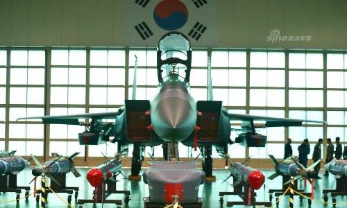 Tiêm kích F-15K chính thức có tên lửa bắn xa 500km