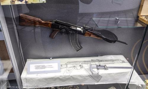 Lạ độc bên trong bảo tàng Kalashnikov ở Nga