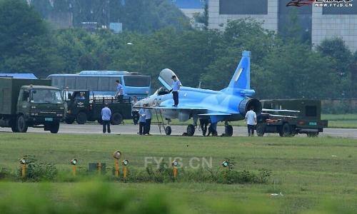 Lộ diện máy bay JF-17 đầu tiên Trung Quốc chế cho Myanmar