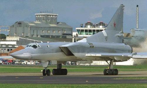 Những hung thần cánh cụp cánh xòe (1): Tu-22M của Liên Xô