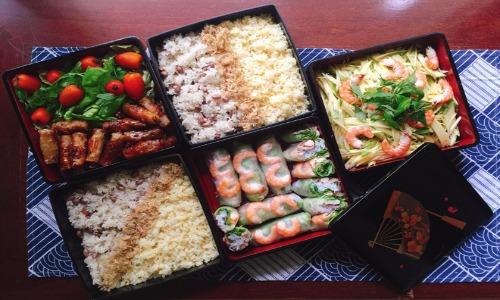 Phát cuồng với những hộp cơm bento của cô nàng “khéo hết phần người ta”