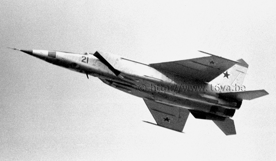 Nhìn lại cuộc đào tẩu thế kỷ của phi công Mig-25 Liên Xô