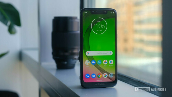 Motorola ra mắt 4 chiếc điện thoại G7, giá từ 200 USD