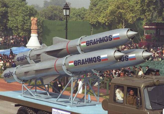 Ấn Độ bắt đầu xuất khẩu tên lửa BrahMos, cơ hội nào cho Việt Nam?