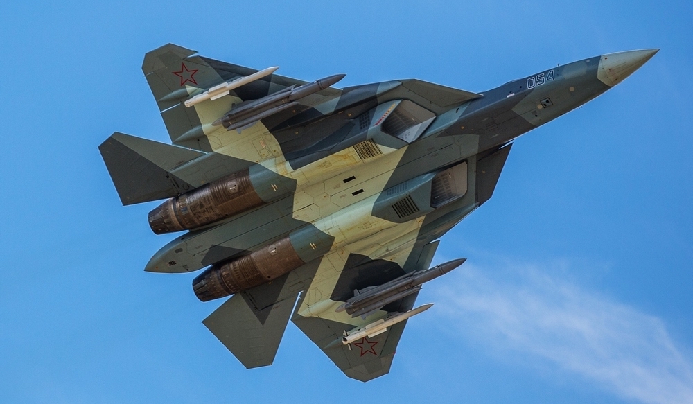 Tiêm kích tàng hình Su-57 trang bị tên lửa R-37M khiến F-22 Mỹ khóc thét