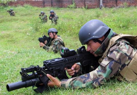 Súng trường tấn công hiện đại trong biên chế Việt Nam hiếm khi xuất hiện