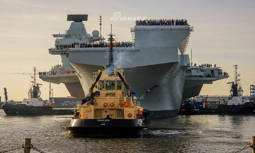 Soi tàu sân bay thứ hai lớp Queen Elizabeth của Anh vừa ra biển lớn