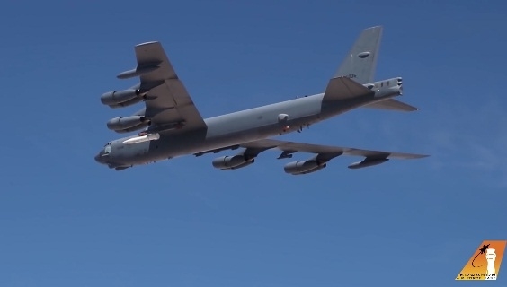 B-52H khoe có vũ khí độc, nhanh gấp đôi siêu tên lửa của Nga