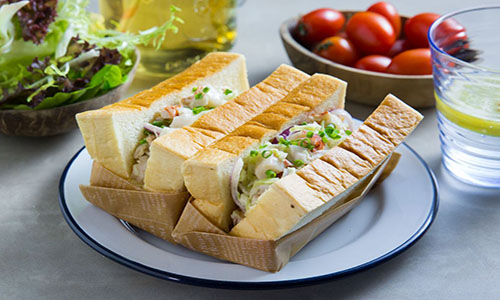 15 phút làm sandwich tôm cay cho bữa sáng gia đình 