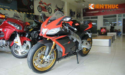 Aprilia RSV4 RR 2015 âm thầm nhập tịch Việt Nam 