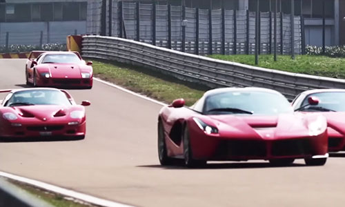 Ngắm “bộ tứ siêu đẳng” nhà Ferrari tụ hội tại trường đua