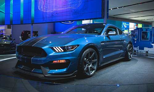 “Gã cơ bắp” Shelby GT350R Mustang cực mạnh của Ford