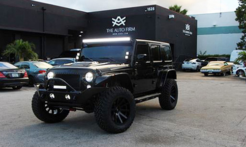 Floyd Mayweather chi hơn 2 tỷ độ Jeep Wrangler 2015