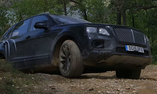 Bentley Bentayga off-road thuần thục trước ngày ra mắt