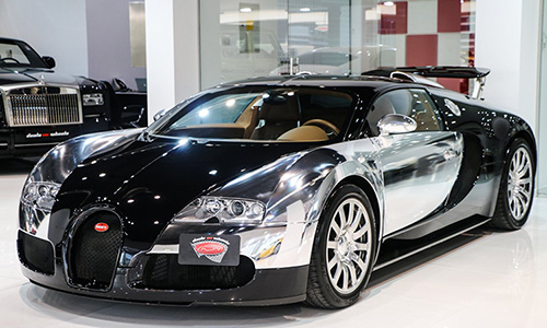 Ngắm Bugatti Veyron chrome giá 1,29 triệu USD tại Dubai