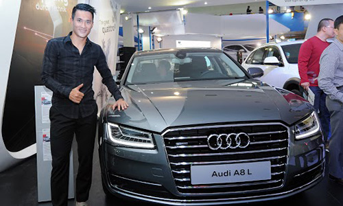 Danh thủ Công Vinh, ca sỹ Đông Nhi khuấy động gian hàng Audi