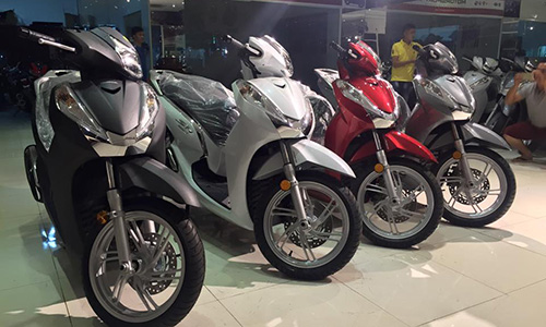 Đập thùng dàn Honda SH 300i 2016 đầu tiên tại Việt Nam