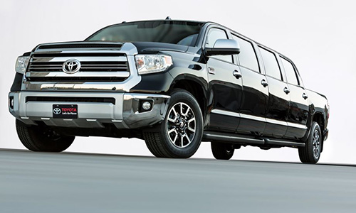 Cận cảnh "siêu" limousine bán tải, 8 cửa Toyota Tundra