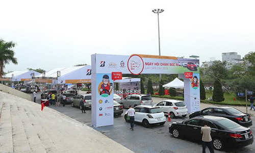 Hàng trăm ôtô tham gia "Car Care Day 2015" tại Hà Nội