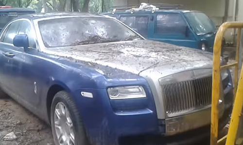 Siêu xe sang chục tỷ Rolls-Royce Ghost "vứt không ai nhặt"