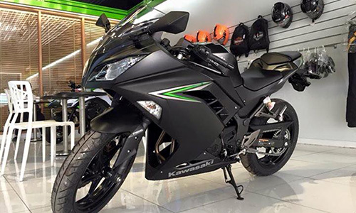 Về Việt Nam, Kawasaki Ninja 300 mới chốt giá 169 triệu