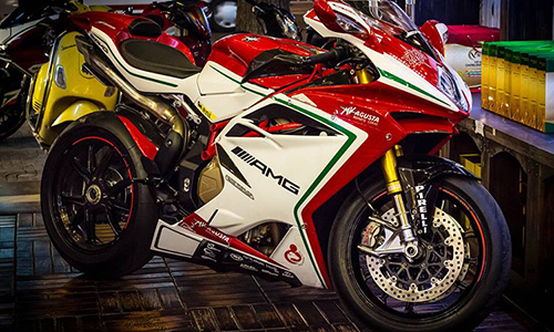 MV Agusta F4 giá 1,35 tỷ về tay thiếu gia Sài thành