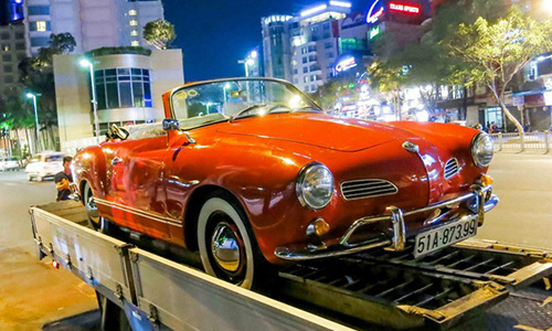 Xế độc “hàng hiếm” VW Karmann Ghia Cabriolet tại Việt Nam