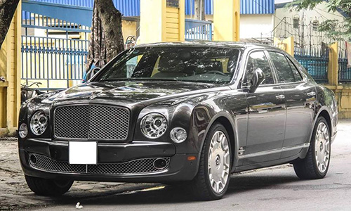 "Chạm mặt" xế sang chục tỷ Bentley Mulsanne tại Hải Phòng