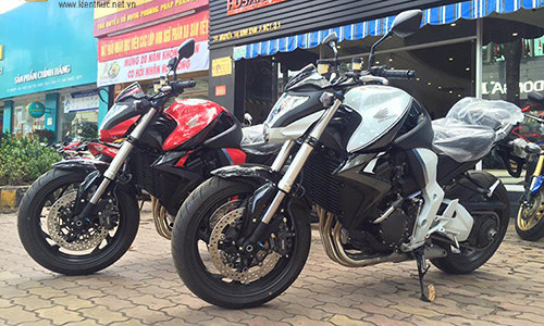 Honda CB1000R ABS 2015 về Việt Nam giá hơn 400 triệu 