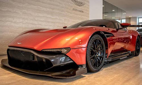 Siêu xe Vulcan nhà Aston Martin có giá 2,4 triệu USD